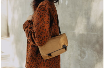 Image of Peak Design Field Pouch Bag, Coyote, BP-CY-3