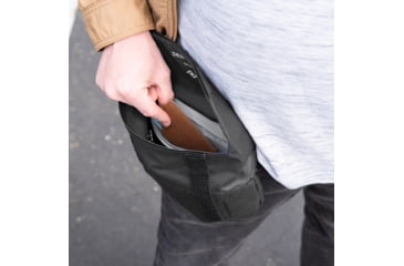 Image of Peak Design Field Pouch V2, Black, BP-BK-3