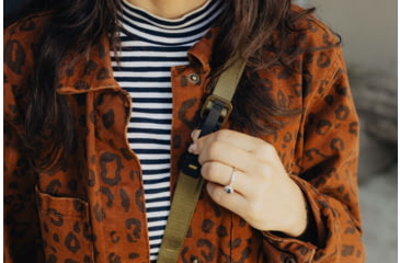 Image of Peak Design Leash Shoulder Strap, Kelp, L-KP-3