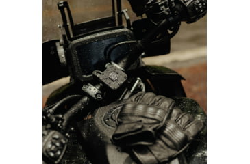 Image of Peak Design Motorcycle Bar Mount,w/Charging, LockingQi2, Black, M-MM-AJ-BK-1