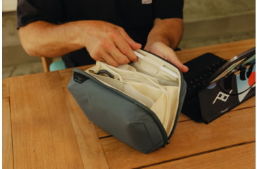 Image of Peak Design Tech Pouch Bag, Ocean, BTP-DS-3