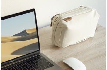 Image of Peak Design Tech Pouch, Regular, Charcoal, BTP-CH-3