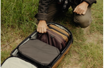 Image of Peak Design Tech Pouch, Regular, Charcoal, BTP-CH-3