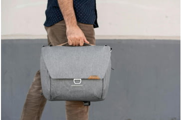 Image of Peak Design V2 Everyday Messenger, 13 Liters, Ash, BEDM-13-AS-3