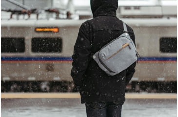 Image of Peak Design V2 Everyday Sling, 6 Liters, Ash, BEDS-6-AS-3