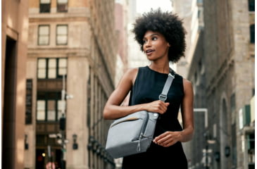 Image of Peak Design V2 Everyday Sling, 6 Liters, Ash, BEDS-6-AS-3