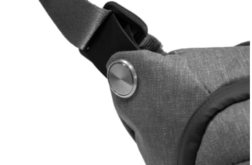 Image of Peak Design V2 Everyday Sling, 6 Liters, Ash, BEDS-6-AS-3