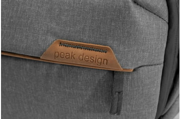 Image of Peak Design V2 Everyday Sling, 6 Liters, Ash, BEDS-6-AS-3
