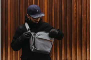 Image of Peak Design V2 Everyday Sling, 6 Liters, Ash, BEDS-6-AS-3