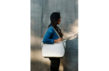 Image of Peak Design V2 Everyday Tote, 15 Liters, Bone, BEDT-15-BO-3
