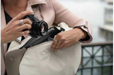 Image of Peak Design V2 Everyday Totepack, 20 Liters, Bone, BEDTP-20-BO-3