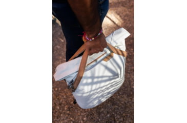 Image of Peak Design V2 Everyday Totepack, 20 Liters, Bone, BEDTP-20-BO-3