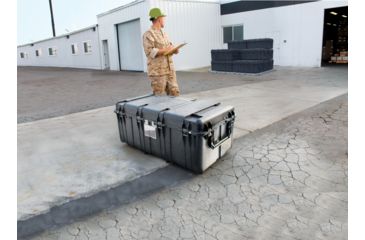 Image of Pelican 0550 Transport Case w/out Foam - Black 0550-001-110