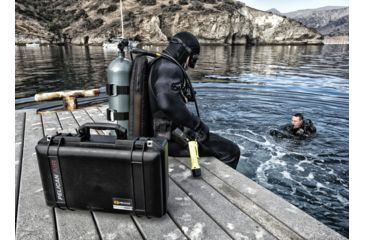 Image of Pelican 1525 Air Protector Case w/Foam, Black 015250-0000-110