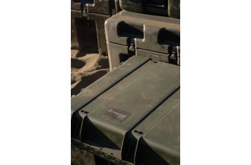 Image of Pelican Storm Cases iM3075 Waterproof Storm Case, Wheels, Black, Cubed Foam 00001