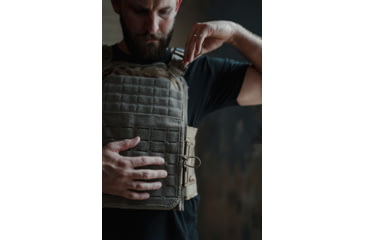 Image of Premier Body Armor Core Mission Plate Carrier, Universal Fit, MultiCam Arid, 10x12 inch, CMPC-MCA-DLR