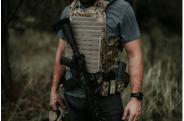 Image of Premier Body Armor Core Mission Plate Carrier, Universal Fit, MultiCam Arid, 10x12 inch, CMPC-MCA-DLR