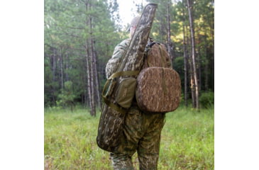 Image of Primos Hunting Shotgun Case, 52in, Hang Tag, Mossy Oak Bottomland, 65636
