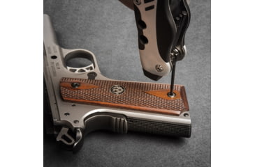 Image of Real Avid The Gun Tool Shooters Multi-Tool, Clam Pack AVGTCL211