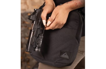 Image of Red Rock Outdoor Gear Pecos Crossbody, Charcoal, 86-007CHR