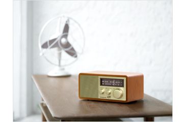 Image of Sangean 40 years Anniversary Special Edition, Walnut, Medium, WR-11SE