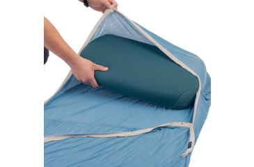 Image of Sea to Summit Breeze Lightweight Rectangular Liner w/ Pillow Sleeve