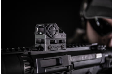 Image of Shield Sights SIS Two Sight CD 1x22mm Reflex Red Dot Sight, Black, 8 MOA Dot/2 MOA Dot Reticle, NSN 1240-99-176-8342, SIS2-CD