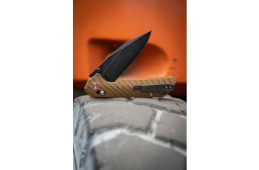 Image of Skallywag Tactical Mako II Folding Knife, 3.5in, D2, Drop Point Blade, G10, Desert Tan Handle, Mako II - Desert Tan