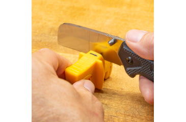 Image of Smiths Edgework-Site Utility Knife Sharpener, Yellow, SP-51219