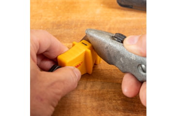 Image of Smiths Edgework-Site Utility Knife Sharpener, Yellow, SP-51219