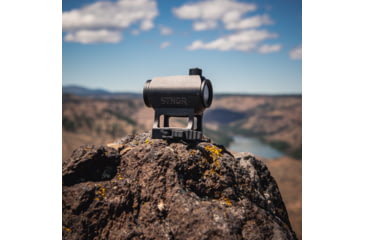 Image of STNGR Axiom II Red Dot Sight, 2 MOA Red Dot Reticle w/ QD Mount Bundle, Black, UI-BNH0-JFHR