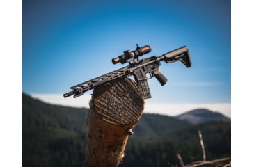 Image of STNGR HWK M-Lok Free Float Handguard for AR15/M4, Anodized Black, 15 in, 15HM
