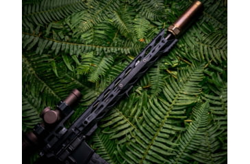 Image of STNGR HWK M-Lok Free Float Handguard for AR15/M4, Anodized Black, 15 in, 15HM