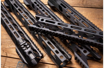 Image of STNGR RPTR M-Lok Free Float Handguard for AR15/M4, Anodized Black, 15 in, 15RM