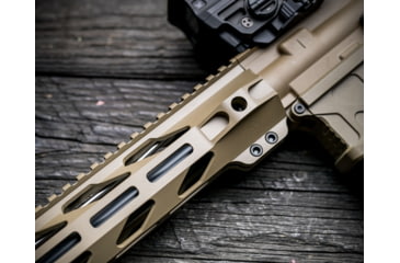 Image of STNGR VYPR M-Lok Free Float Handguard for AR15/M4, Cerakote FDE, 15 in, 15VM-FDE