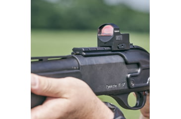 Image of Tasco 1x25 4 MOA Red Dot Sight with Picatinny/Docter Mount, Black, TRDPRS