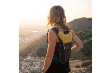 Image of TETON Sports TrailRunner 2L Hydration Pack, Honeycomb, 2100SCHC