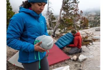 Image of Therm-a-Rest Hyperion 20F/-6C Sleeping Bag, Regular, Deep Pacific, 10723