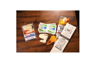 Image of TipSee Light TickSee Tick Removal Kit, Original Tickkey, Wearable Led Flashlight, 4 Antiseptic Wipes, GR400-TSKT