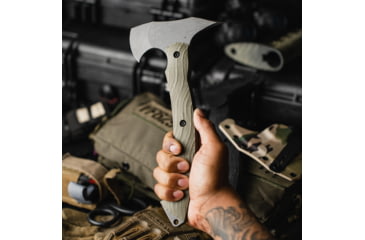 Image of Toor Knives Tomahawk Axe, 5.75in, D2 Steel, G10 Handle, Carbon, Tomahawk-Carbon