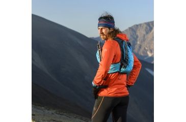 Image of Ultimate Direction Mountain Vest 4.0 Running Vest, Custom Fit w/ Easy On-the-Go Adjustment, Blue, SM 80457418SGB-SM