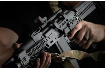 Image of UTG Pro ACCU-SYNC QR AK Side Mount, Universal, 2 Slots, Matte Black Anodized Steel-reinforced 6061-T6 Aluminum, Black, MT-UAK01