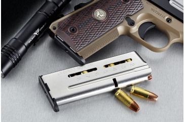 Image of Wilson Combat 1911 Elite Tactical Magazine, 9mm, Compact, 8 Round, Flush Fit Steel Base Pad 500-9C8