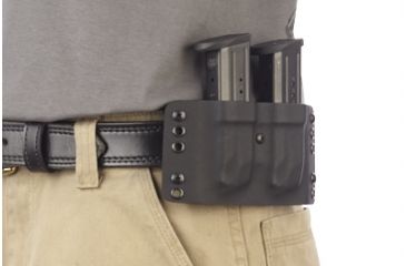 Image of Wilson Combat Kydex Carry Double Magazine Pouch, S and W M and P, Right Hand, 1.75in Belt, Black KC13BKR15D