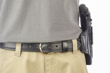 Image of Wilson Combat Lo-Profile II Holster, Beretta 92, 96, Left Hand, 1.5in Belt, Black Leather with Shark Trim MLP4BLSL15