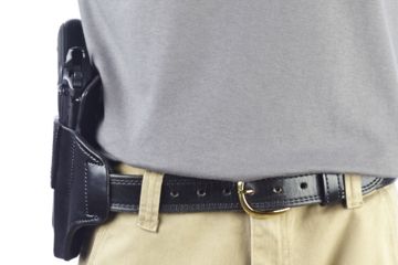 Image of Wilson Combat Lo-Profile II Holster, Beretta 92, 96, Right Hand, 1.5in Belt, Black Leather with Shark Trim MLP4BLSR15