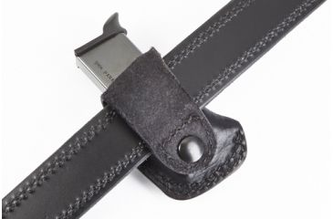 Image of Wilson Combat Single Snap Magazine Pouch, ADP, Right Hand, 1.5in Belt, Black Leather SS4BLR15