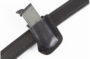 Image of Wilson Combat Single Snap Magazine Pouch, ADP, Right Hand, 1.5in Belt, Black Leather SS4BLR15