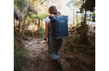 Image of Yeti Hopper Backpack M20, Navy, 18050125002