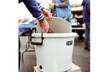 Image of Yeti Tank 85 Lid, Gray, 24060400001